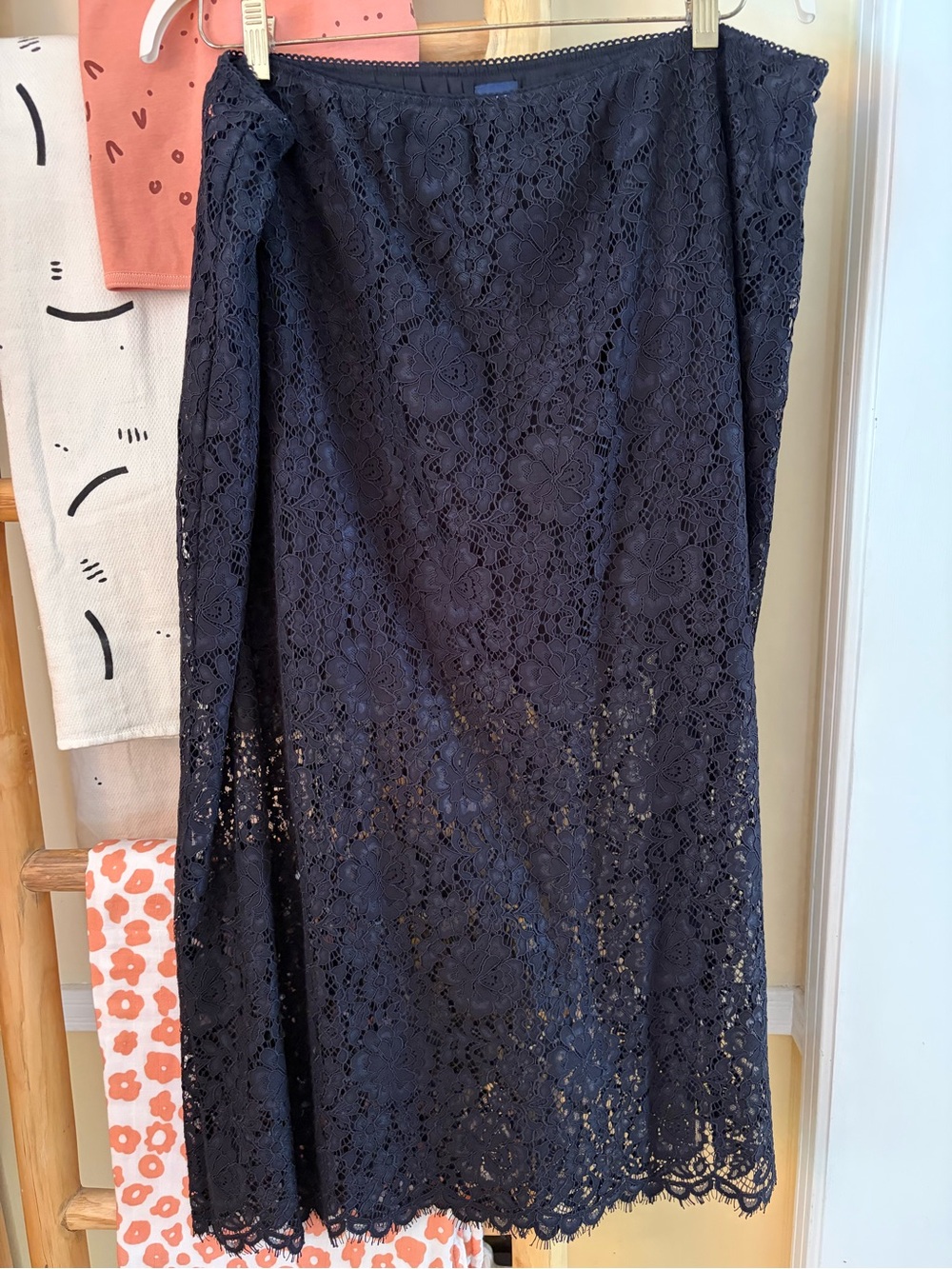 GAP Black Floral Lace Midi Skirt